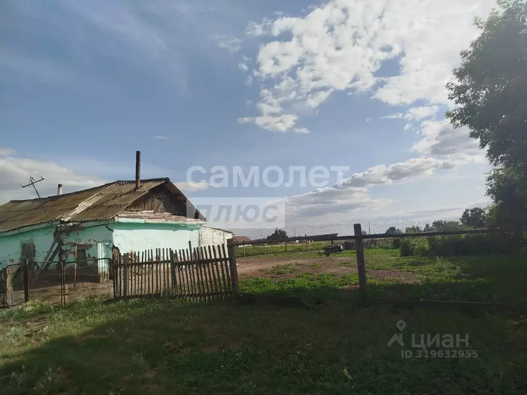 Участок в Омская область, Азовский Немецкий Национальный район, д. ... - Фото 0