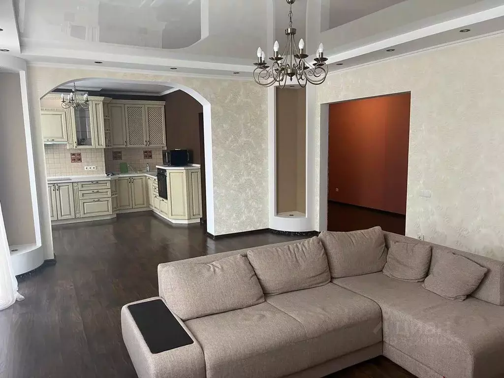 2-к кв. Татарстан, Казань ул. Достоевского, 50 (95.0 м) - Фото 0