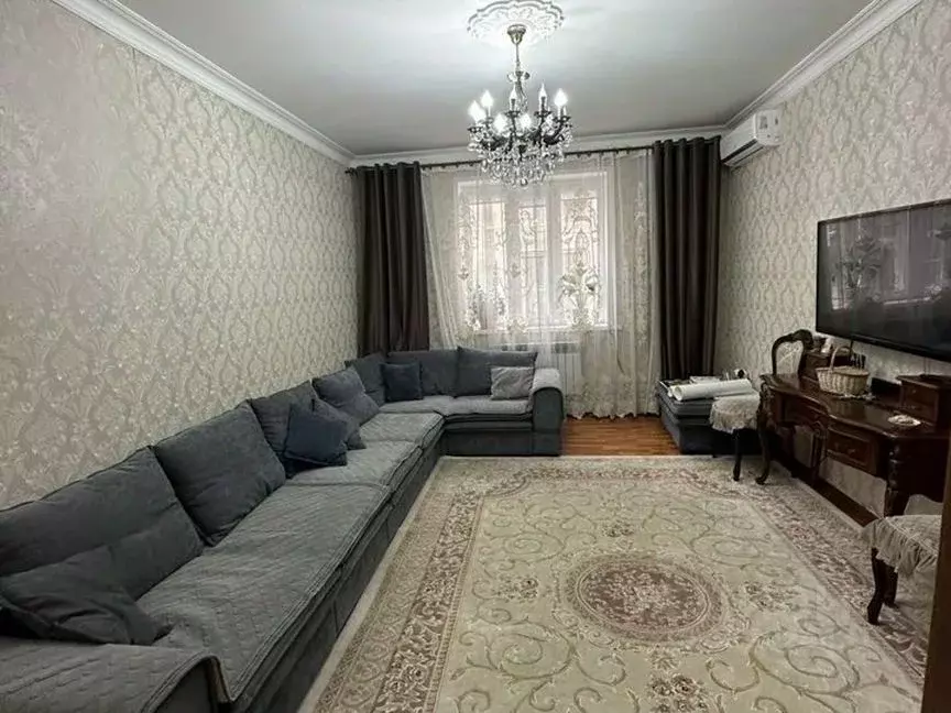 2-к кв. Дагестан, Махачкала просп. Казбекова (75.0 м) - Фото 0