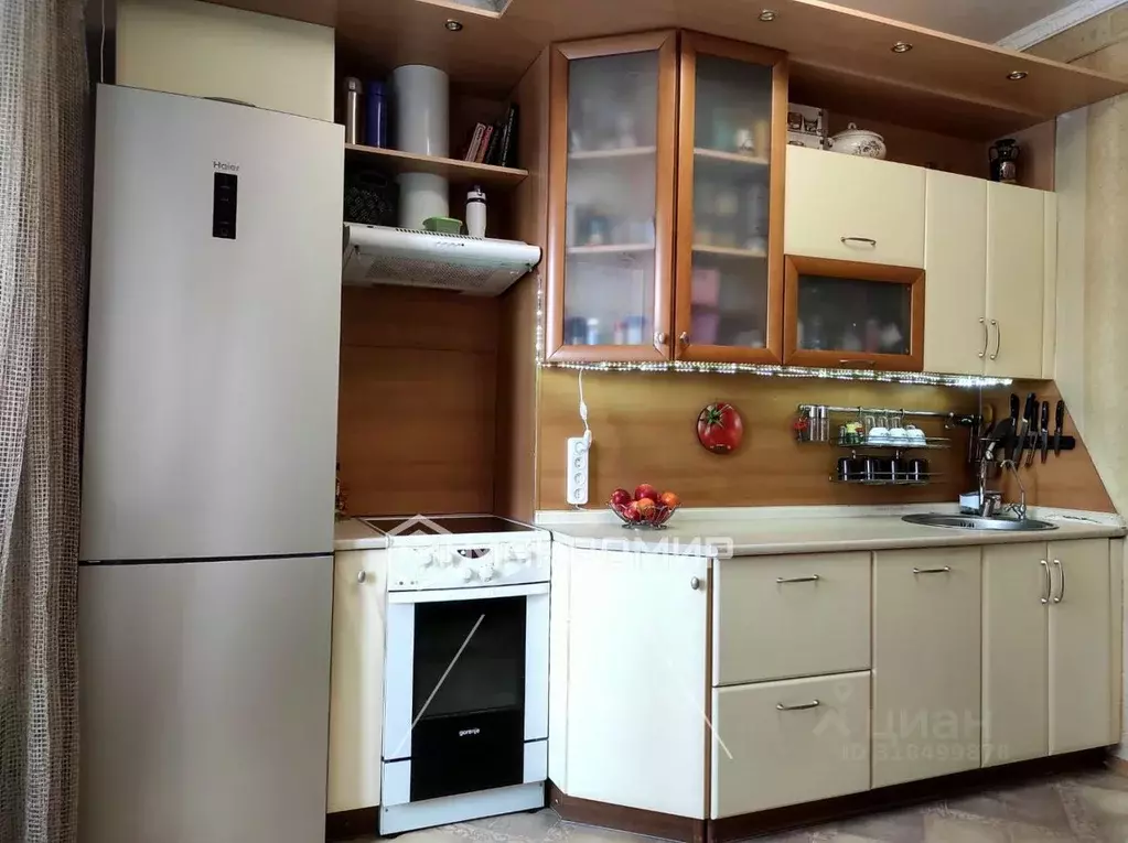 3-к кв. Ханты-Мансийский АО, Сургут просп. Ленина, 73 (74.6 м) - Фото 0