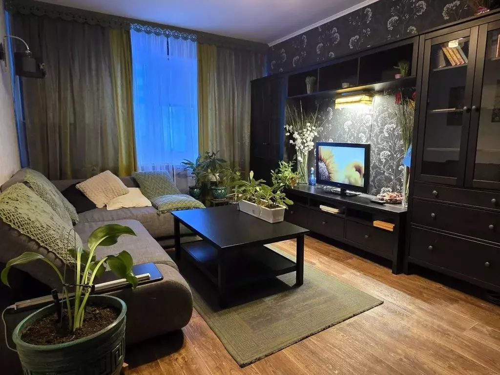 1-к кв. Ямало-Ненецкий АО, Новый Уренгой Ленинградский просп., 17 ... - Фото 1