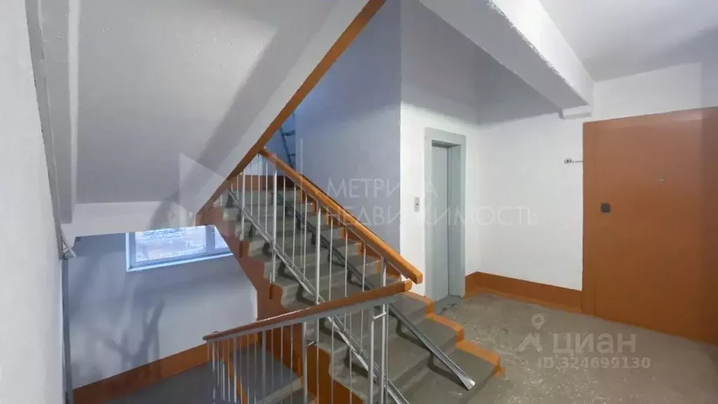 3-к кв. Тюменская область, Тюмень Восточный мкр, ул. Моторостроителей, ... - Фото 1