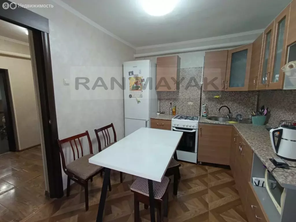 2-комнатная квартира: Майкоп, улица Пушкина, 250 (42 м) - Фото 1