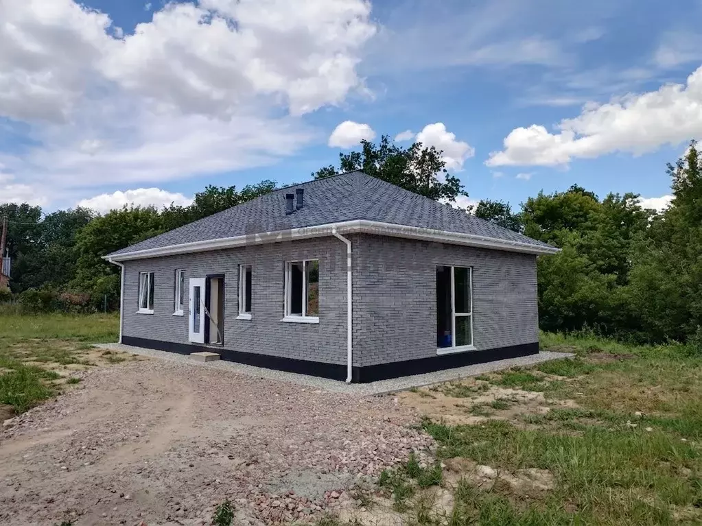 Дом в Волгоградская область, Волгоград ул. Джамбула Джабаева, 4/11 ... - Фото 1