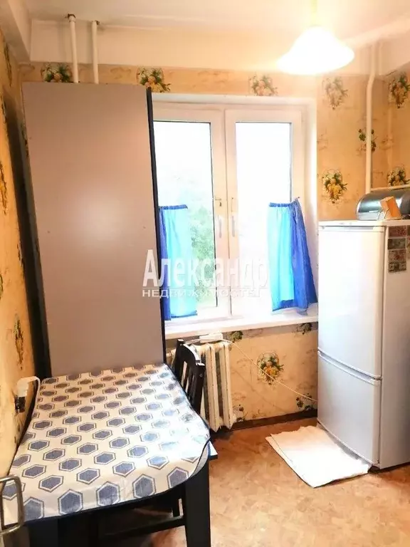 2-к кв. Ленинградская область, Приозерск ул. Калинина, 23а (45.0 м) - Фото 0
