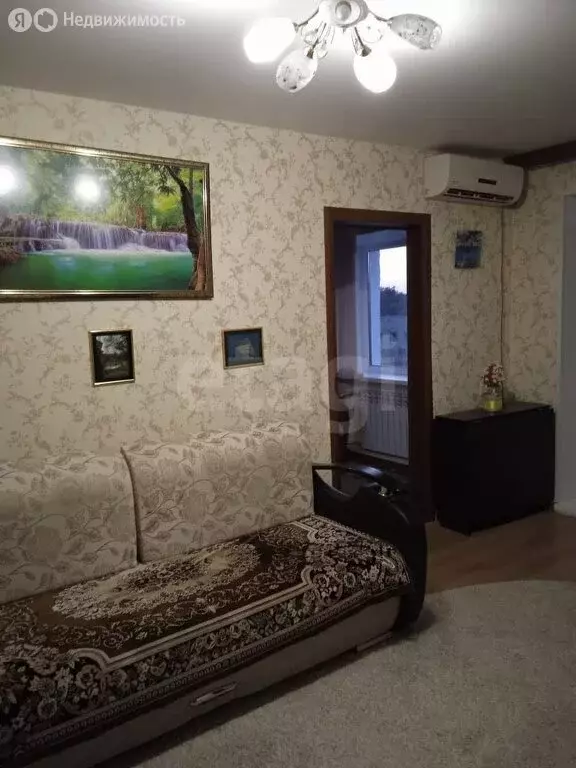 3-комнатная квартира: Красный Октябрь, Октябрьская улица, 53 (42 м) - Фото 1