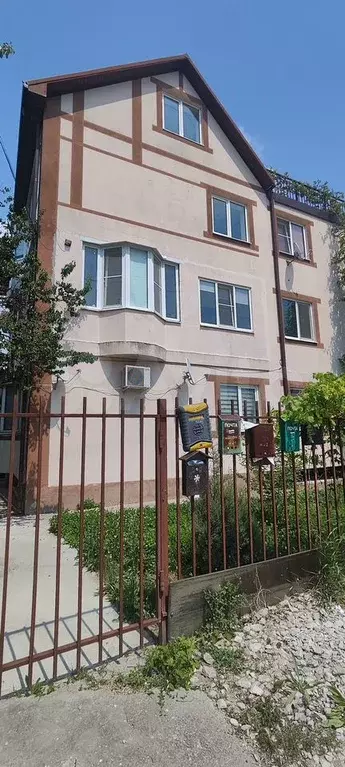1-к. квартира, 46,3 м, 3/3 эт. - Фото 0