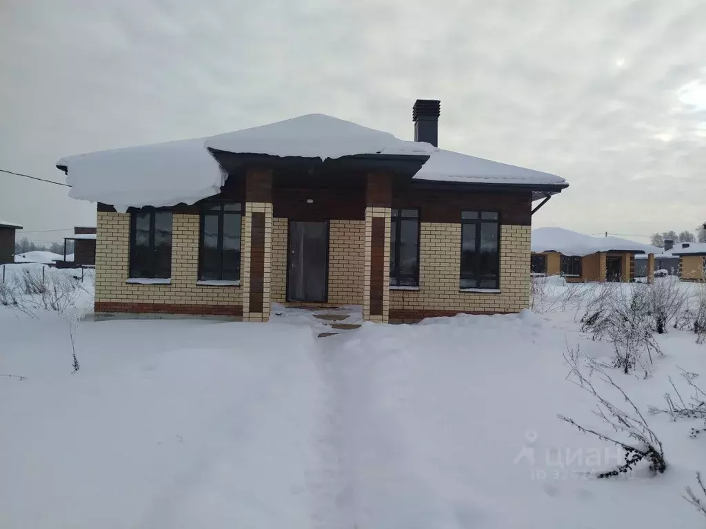 Дом в Башкортостан, Уфимский район, Жуковский сельсовет, д. Мармылево ... - Фото 1