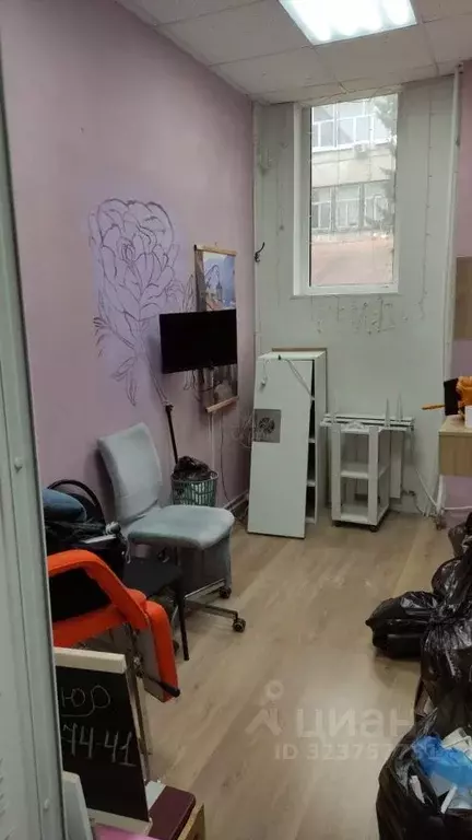 Торговая площадь в Тульская область, Тула ул. Колетвинова, 6 (12 м) - Фото 1