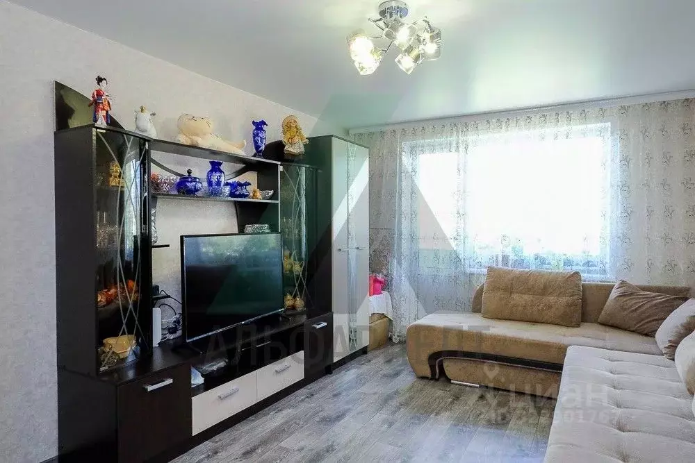 1-к кв. Омская область, Омский район, с. Троицкое Горная ул., 3А (33.9 ... - Фото 1