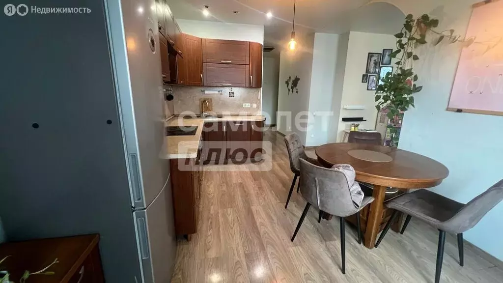 2-комнатная квартира: Владивосток, улица Кирова, 45 (73.4 м) - Фото 2