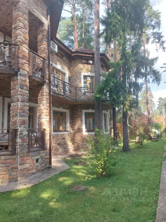 Дом в Московская область, Одинцовский городской округ, д. Жуковка  ... - Фото 1