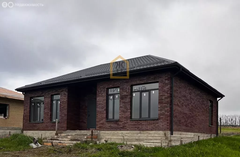 Дом в село Садовое, Георгиевская улица (120 м) - Фото 1