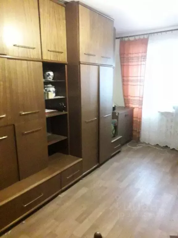3-к кв. Нижегородская область, Нижний Новгород ул. Сурикова, 3 (56.6 ... - Фото 0