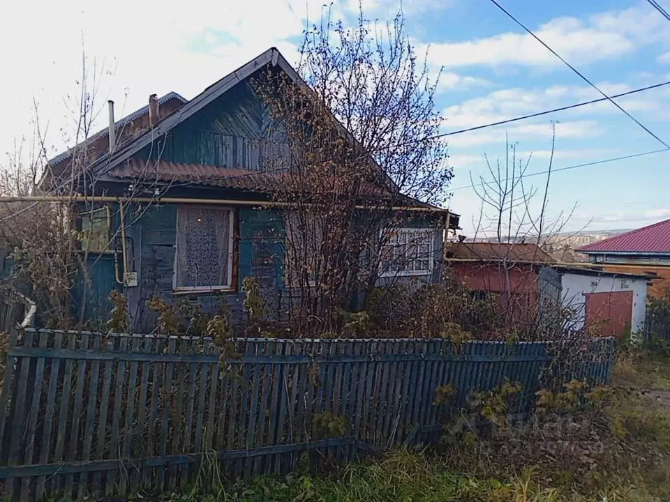 Дом в Башкортостан, Белорецк ул. Г. Димитрова, 103 (50 м) - Фото 1