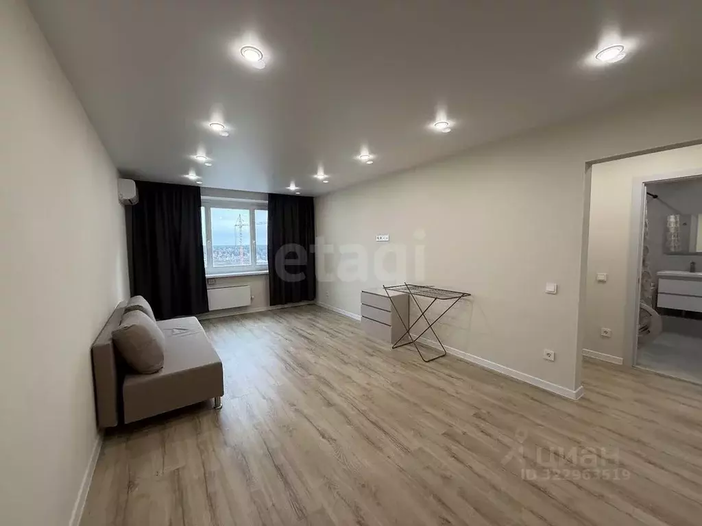 1-к кв. Тюменская область, Тюмень ул. Монтажников, 34 (40.8 м) - Фото 1