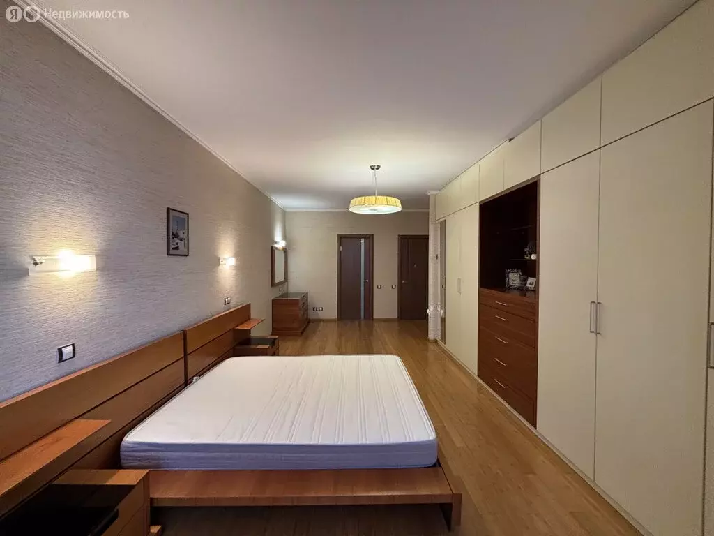 4-комнатная квартира: Екатеринбург, улица Урицкого, 7 (183 м) - Фото 2