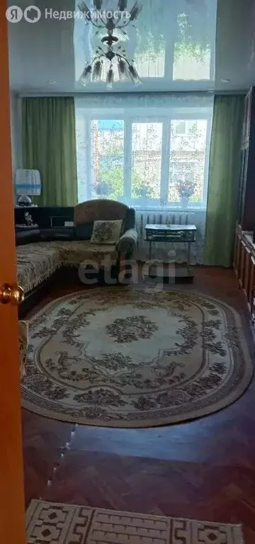 3-комнатная квартира: посёлок Октябрьский, улица 60 лет СССР, 16 (75 ... - Фото 1