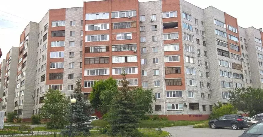 4-комнатная квартира: Тюмень, улица Николая Чаплина, 132 (92.6 м) - Фото 1