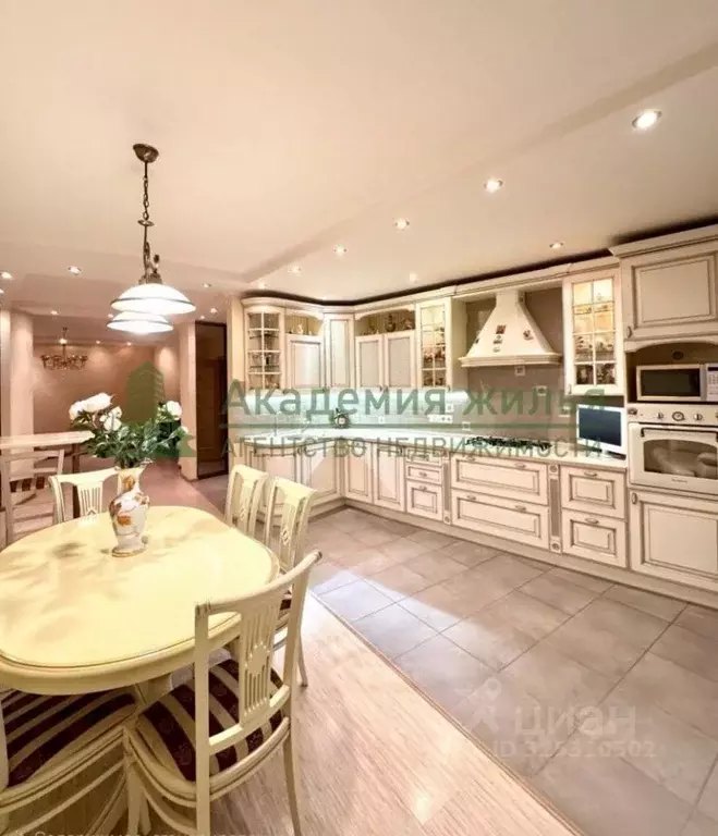 3-к кв. Саратовская область, Саратов просп. Имени Петра Столыпина, 8 ... - Фото 2