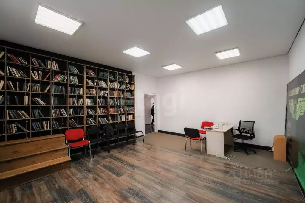 Помещение свободного назначения в Тюменская область, Тюмень Мельничная ... - Фото 1