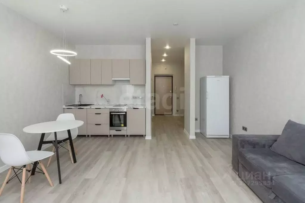 Студия Тюменская область, Тюмень ул. Краснооктябрьская, 6 (32.9 м) - Фото 1