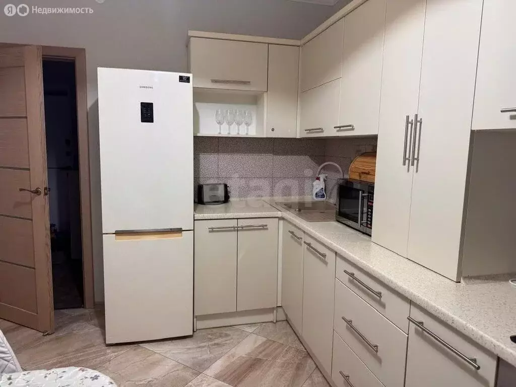 2-комнатная квартира: Калининград, улица Потёмкина, 18 (62.9 м) - Фото 1