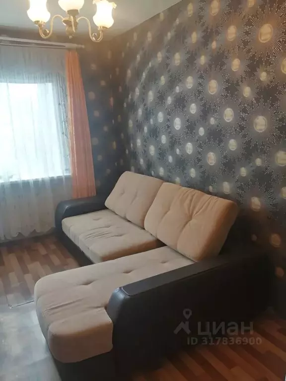 2-к кв. Самарская область, Сызрань ул. Льва Толстого, 8 (48.0 м) - Фото 0