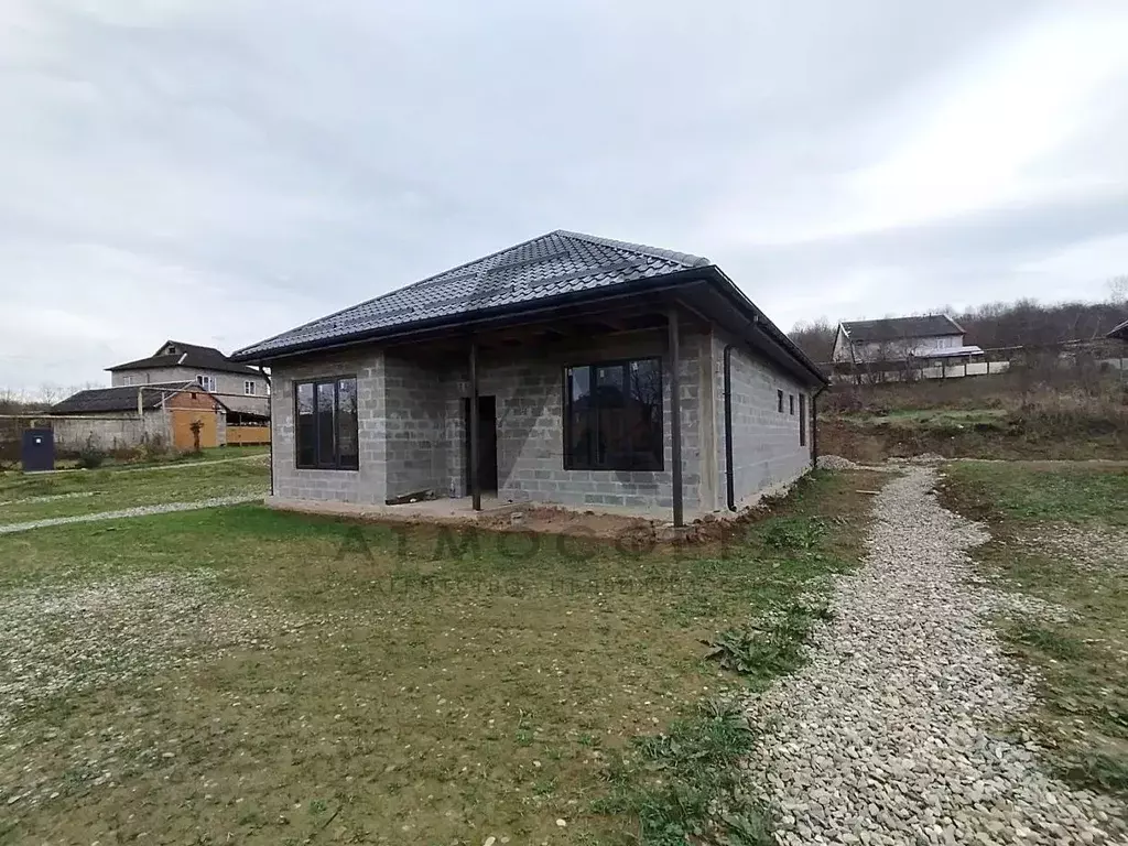 Дом в Краснодарский край, Хадыженск Апшеронский район, Ангарская ул. ... - Фото 1