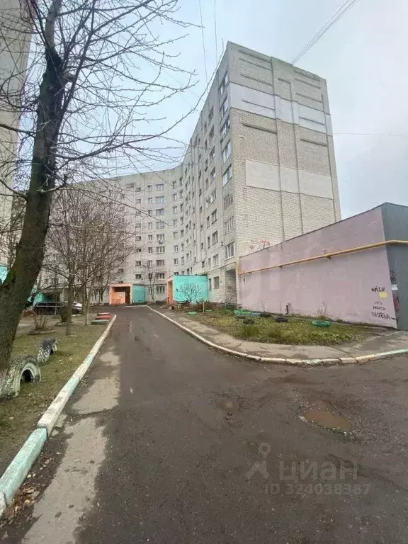 3-к кв. Брянская область, Брянск ул. Брянского Фронта, 4 (61.1 м) - Фото 1