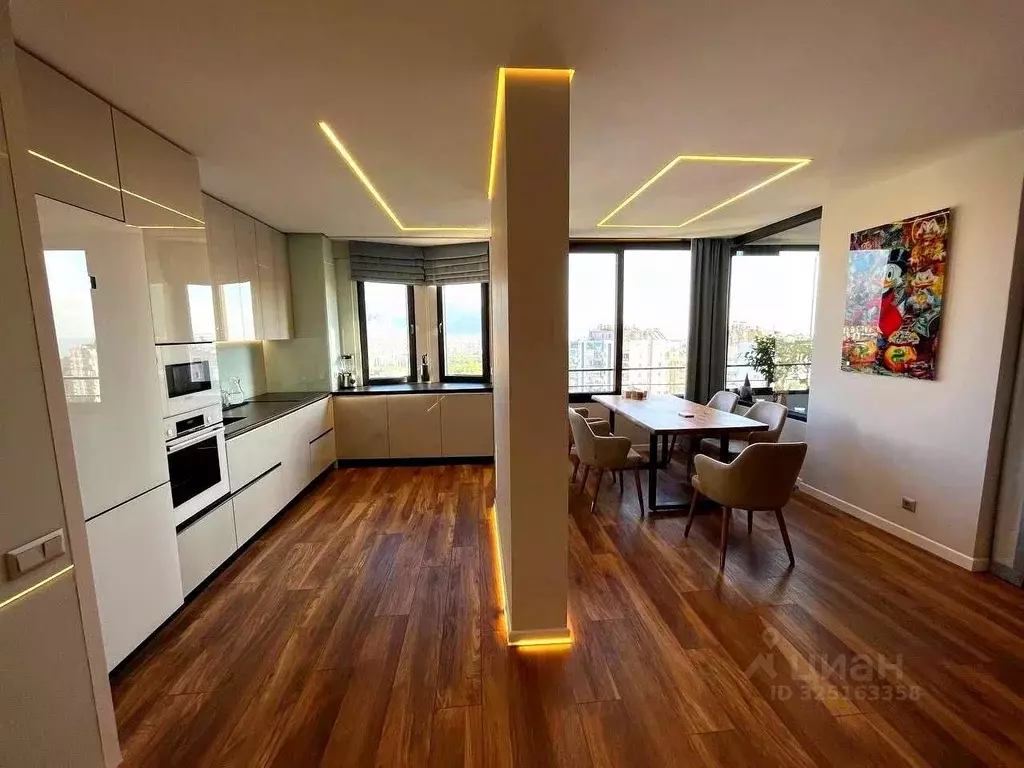 3-к кв. Краснодарский край, Сочи Центральный мкр, ул. Театральная, 11 ... - Фото 1