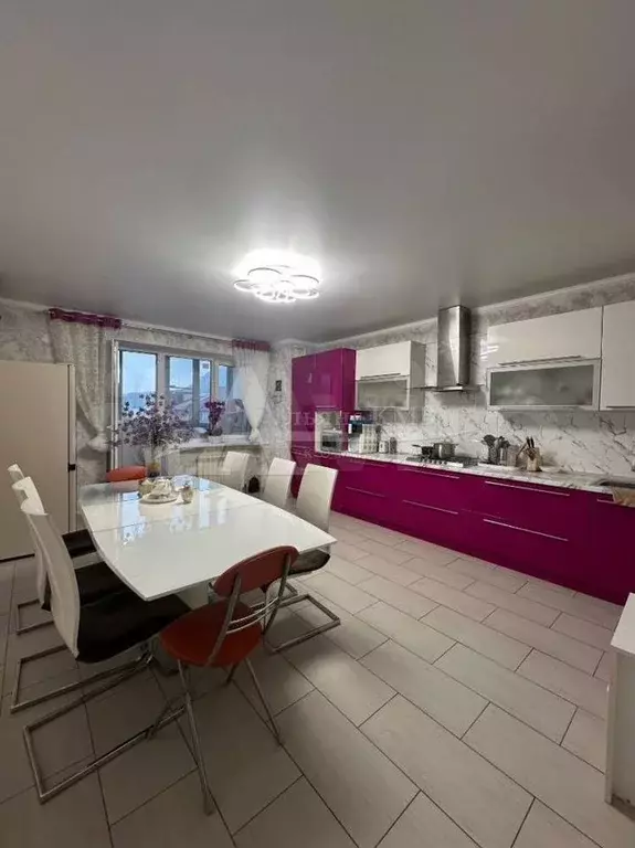 3-к. квартира, 130 м, 5/9 эт. - Фото 0