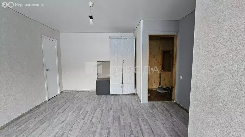 3-комнатная квартира: Барнаул, проспект Ленина, 138 (43.7 м) - Фото 1