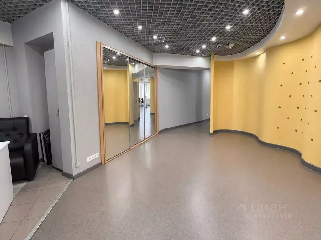 Офис в Омская область, Омск просп. Карла Маркса, 3/1 (360 м) - Фото 1