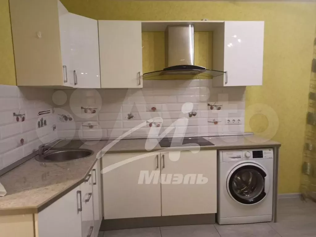 2-к. квартира, 60 м, 17/26 эт. - Фото 1