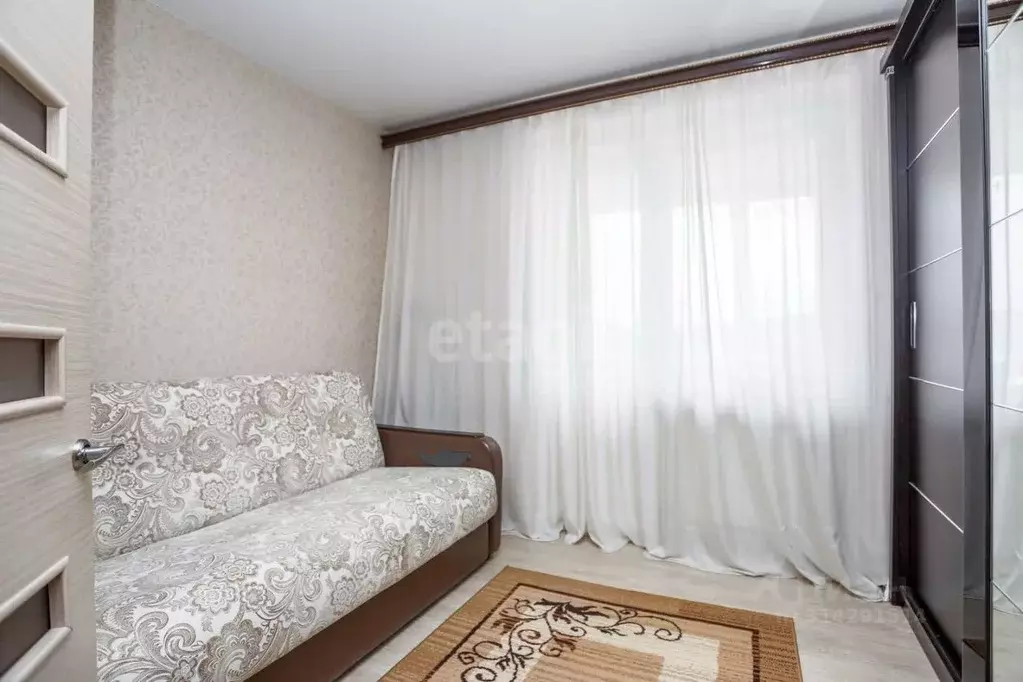 4-к кв. Приморский край, Владивосток ул. Связи, 22А (63.8 м) - Фото 0