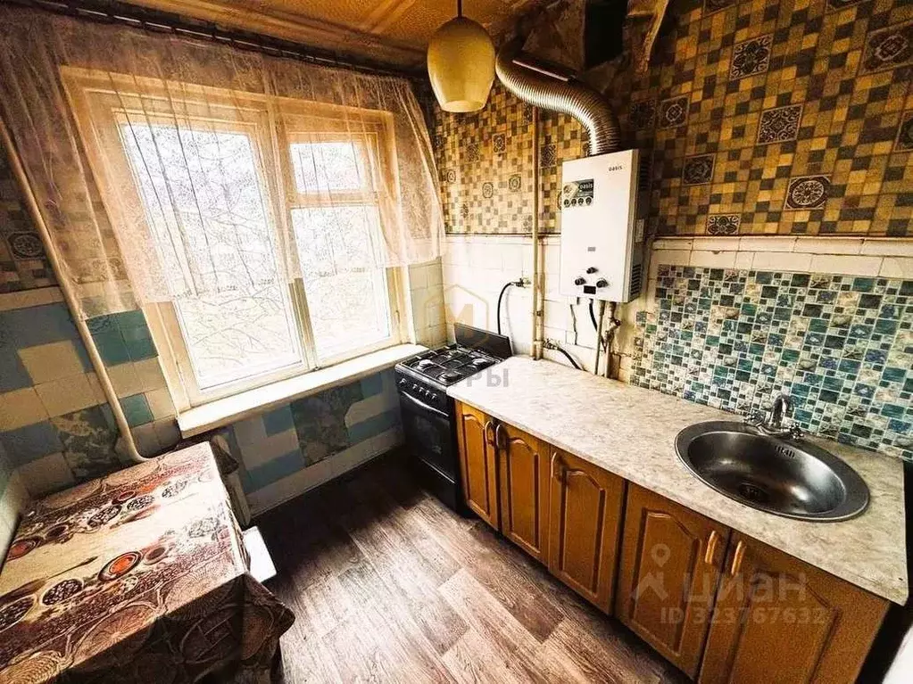 3-к кв. Белгородская область, Белгород ул. 5 Августа, 12 (61.5 м) - Фото 1