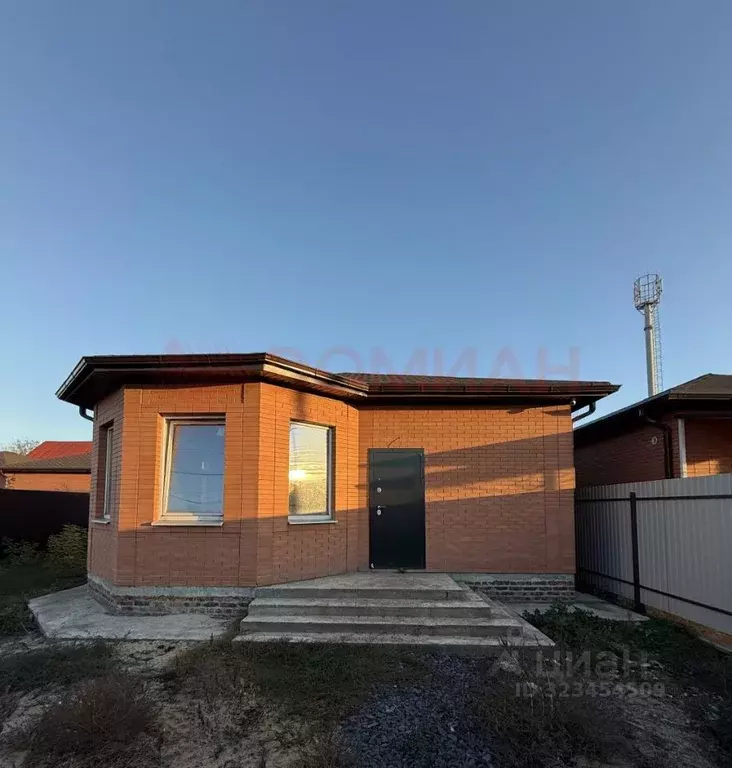 Дом в Ростовская область, Новочеркасск Сарматская ул. (100 м) - Фото 1