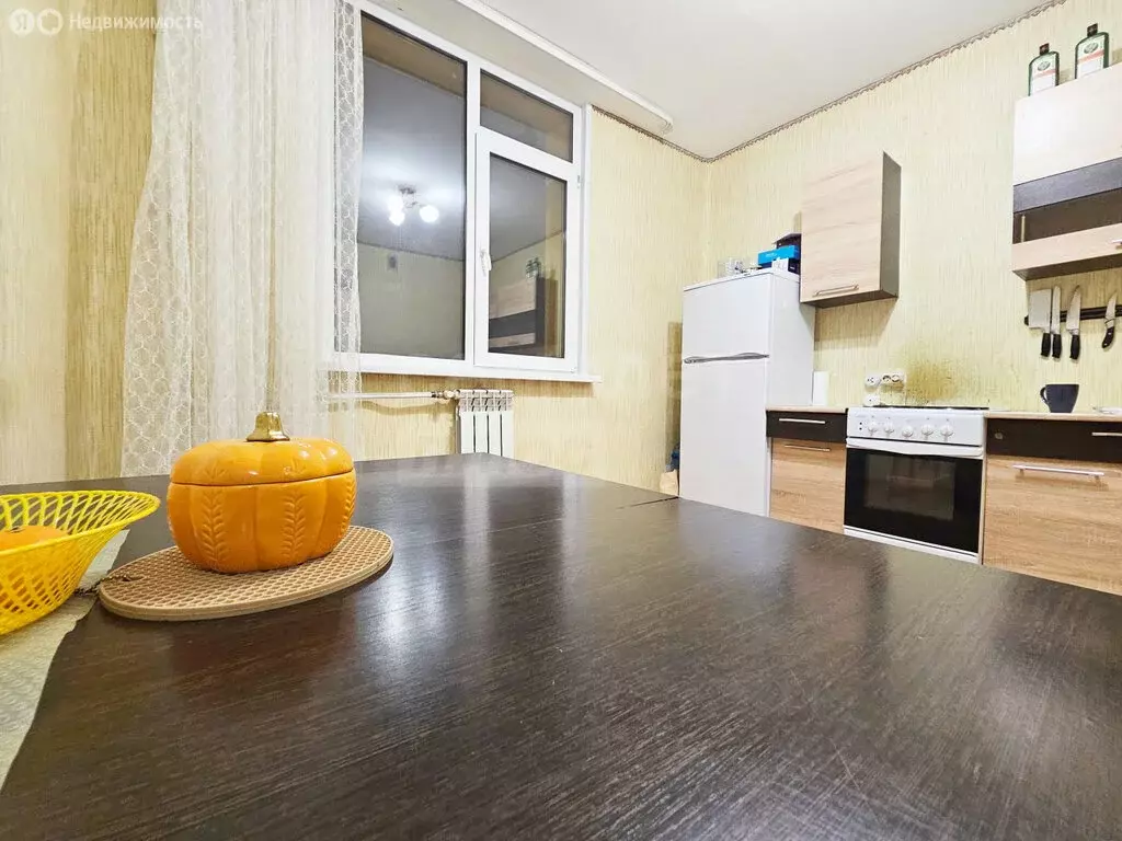 3-комнатная квартира: Оренбург, Транспортная улица, 16 (80 м) - Фото 1