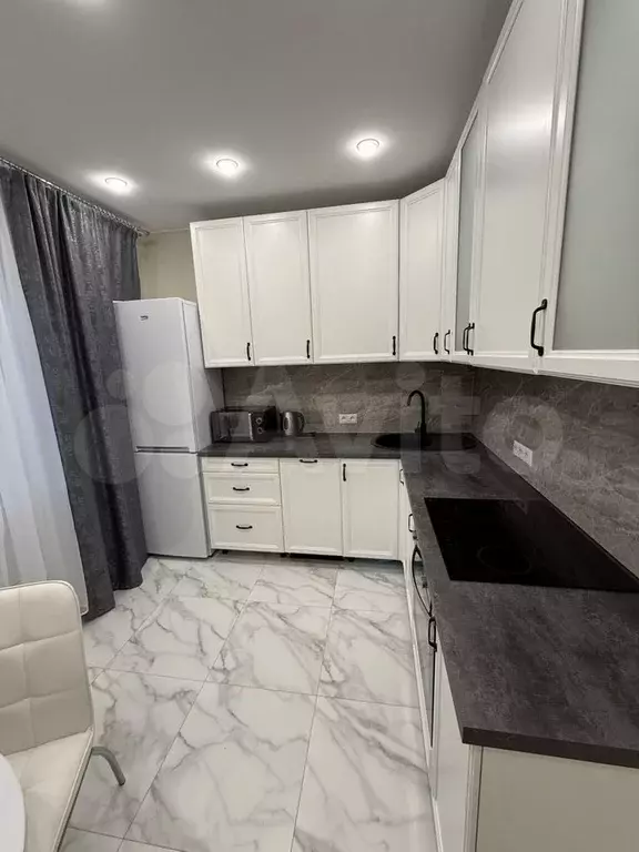 1-к. квартира, 40 м, 3/19 эт. - Фото 0