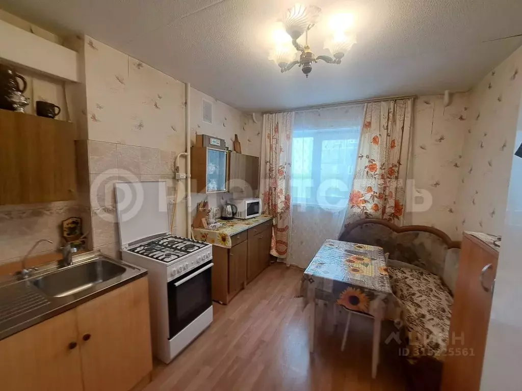3-к кв. Мурманская область, Мурманск ул. Ломоносова, 12 (59.0 м) - Фото 0