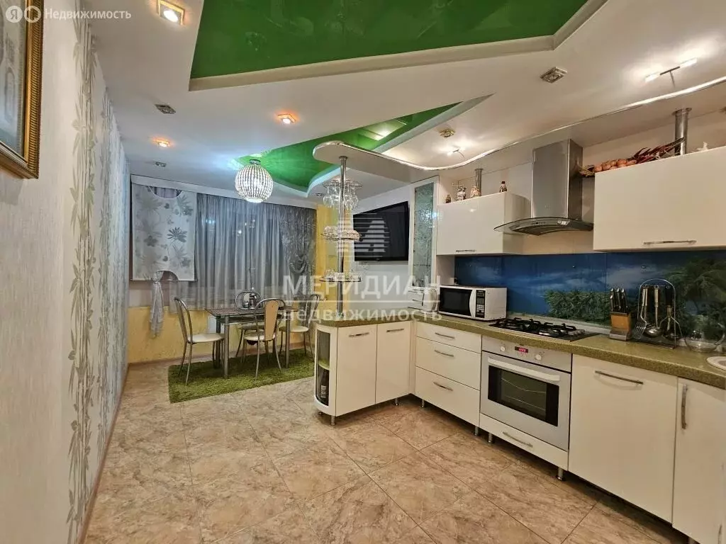 2-комнатная квартира: Бор, улица Луначарского, 204А (69.2 м) - Фото 1