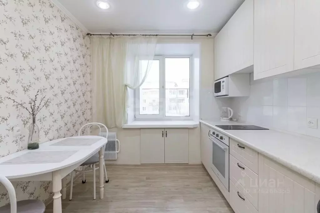 3-к кв. Тюменская область, Тюмень ул. Седова, 19 (60.9 м) - Фото 1