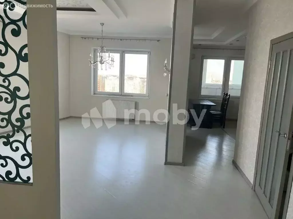 2-комнатная квартира: Калининград, улица Юрия Гагарина, 2А (70.4 м) - Фото 2