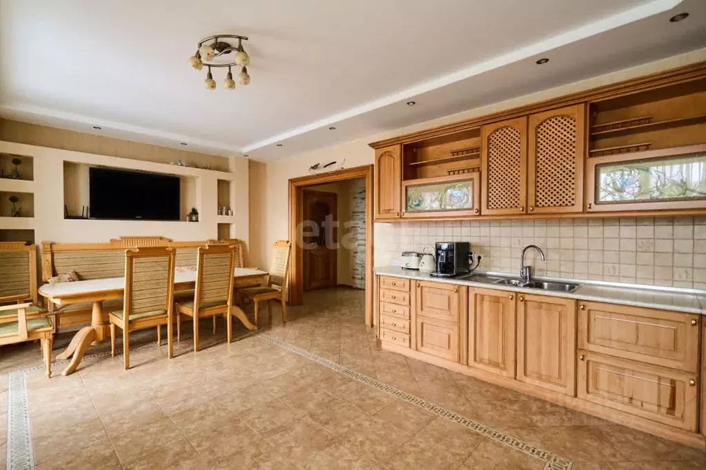 3-к кв. Томская область, Томск ул. Дзержинского, 60 (124.0 м) - Фото 1