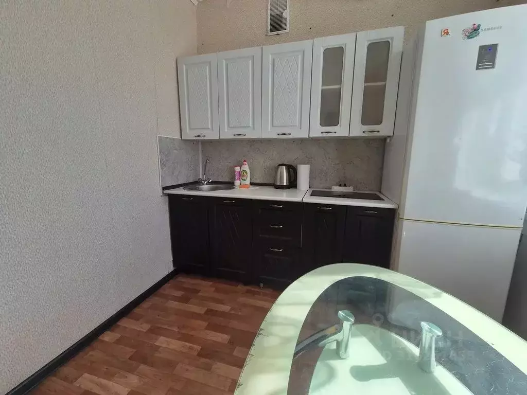 2-к кв. Саха (Якутия), Нерюнгри Чурапчинская ул., 37/1 (52.0 м) - Фото 0