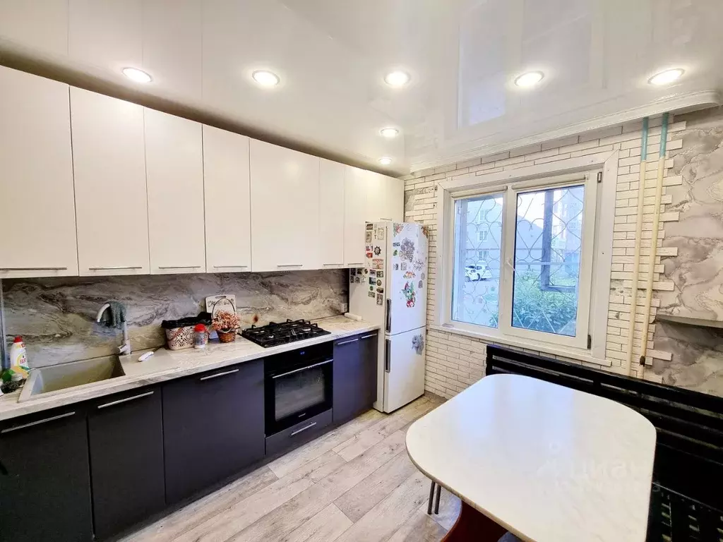 3-к кв. Иркутская область, Ангарск 33-й мкр, 10 (69.3 м) - Фото 1