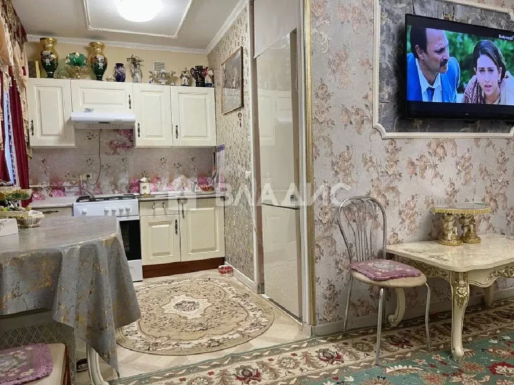 Продается 2-комнатная квартира - Фото 1