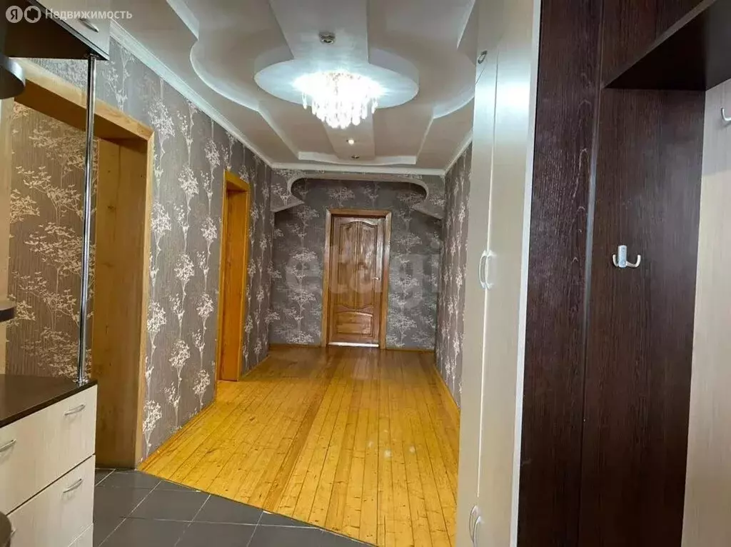 Дом в Петухово, Октябрьская улица (239.4 м) - Фото 1