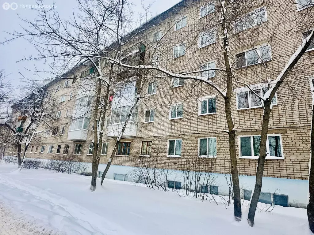 3-комнатная квартира: Краснокамск, улица Калинина, 9 (59 м) - Фото 1